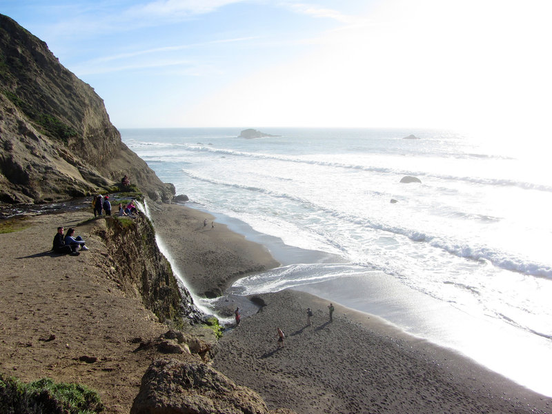 Viewpoint on the bluffs above Alamere Falls