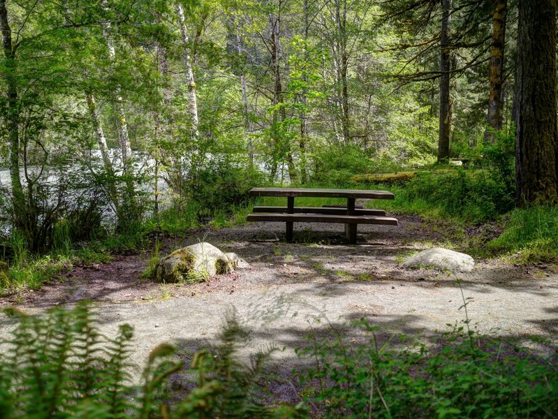 One of the nice riverside campsites at the Altair Campground