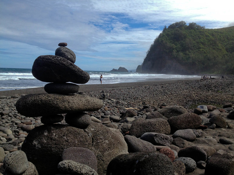 Black sands of Pololu Valley