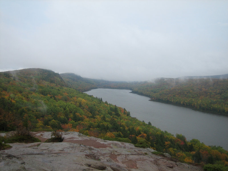 Lake of the Clouds from the Mirror Lake Trail