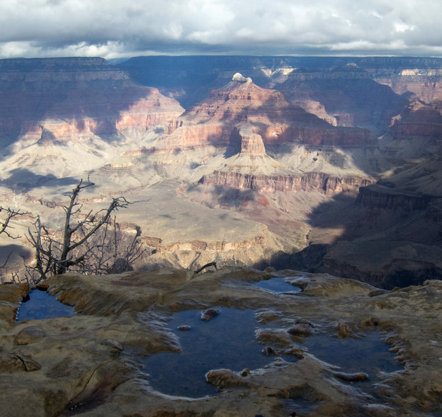 Grand Canyon Nat. Park: View from Powell Point after the rain