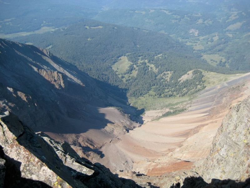 A stunning look back down into Kilpacker Basin and beyond.