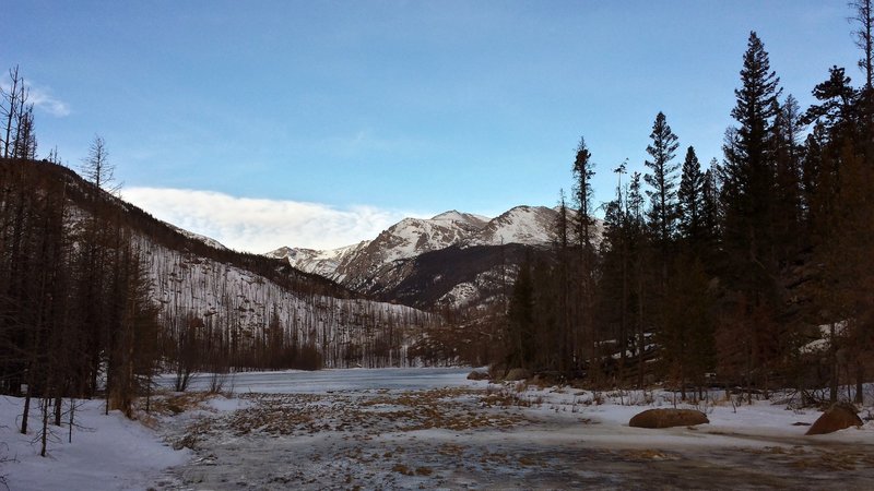 Early morning trail run to Cub Lake in February