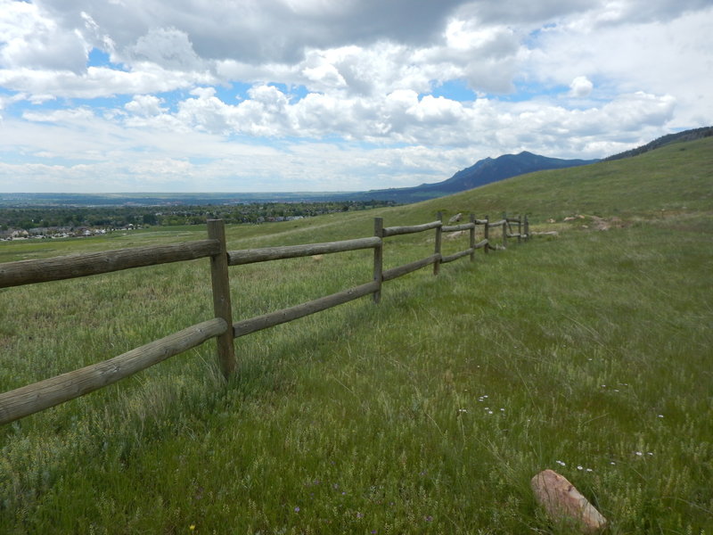 Mysterious fence along the Old Kiln Trail