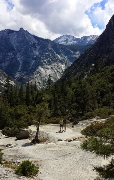 View down the canyon from one of the many outcroppings on the way up to Mist Falls.