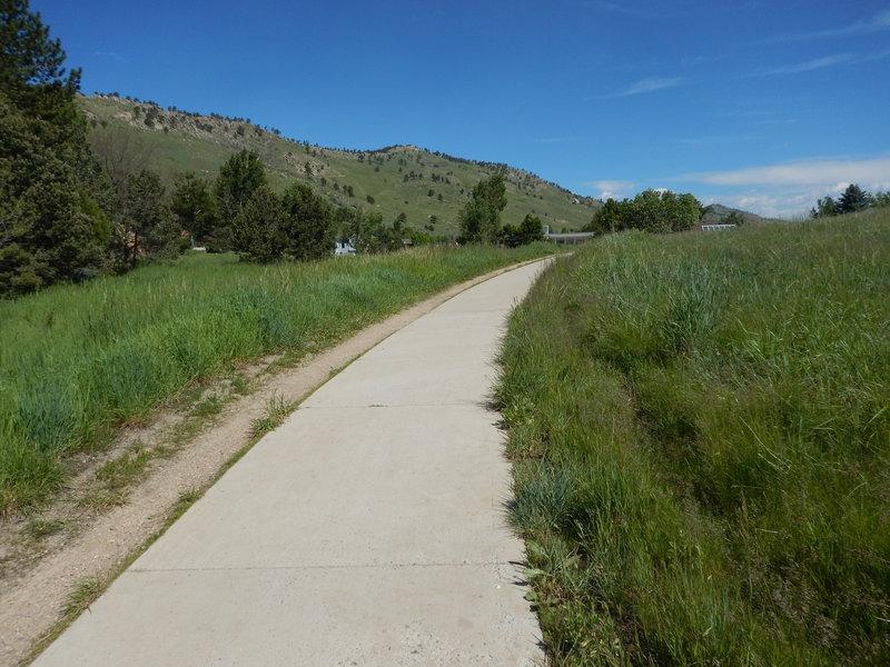 Looking north from the Wonderland Hills Paved Path