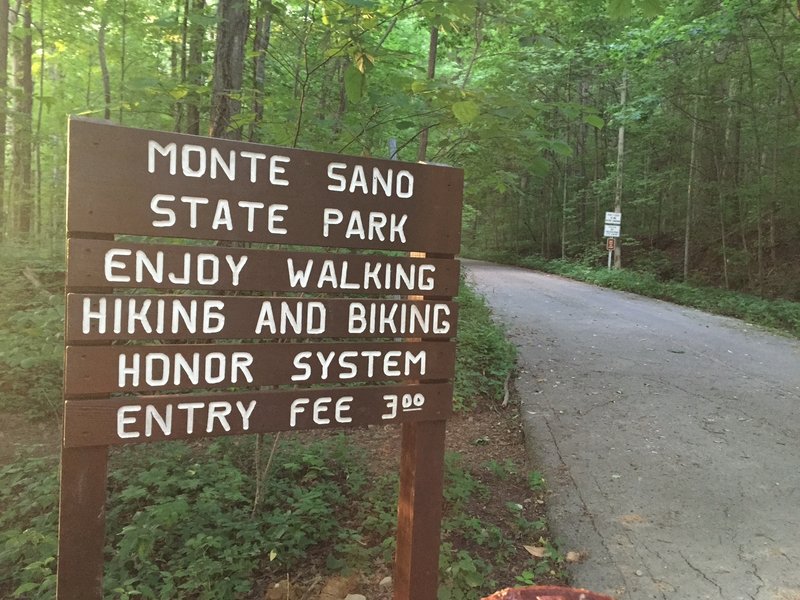 Entrance into Monte Sano State Park form the close section of Bankhead Parkway.