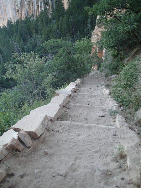 Stepping down the North Kaibab Trail