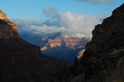 Wonderful canyon views through this cut in the rim