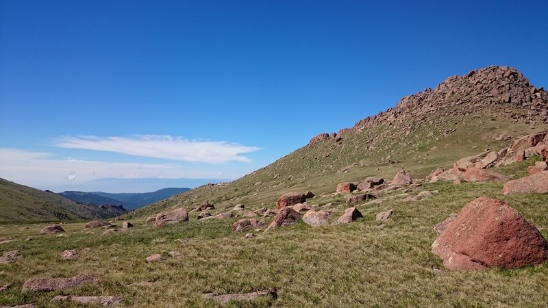 Alpine tundra with Sentinel Point on the right.