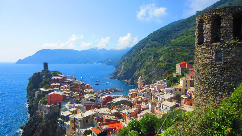 Vernazza. View towards Monterosso al Mare