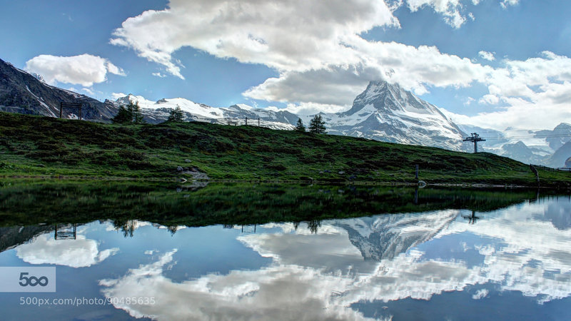 The mountains on a cloudy day.