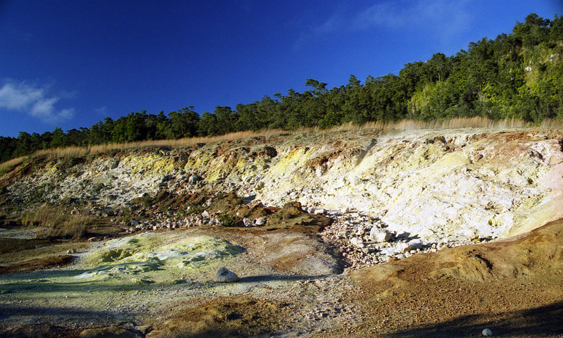 Sulphurous rocks