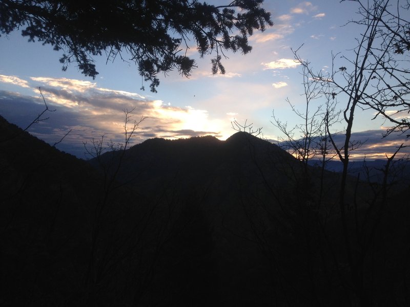 The sunrise over the Mahogany Range