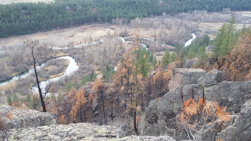 The first viewpoint looking down the rock face to the River below. The fire came up this hillside.