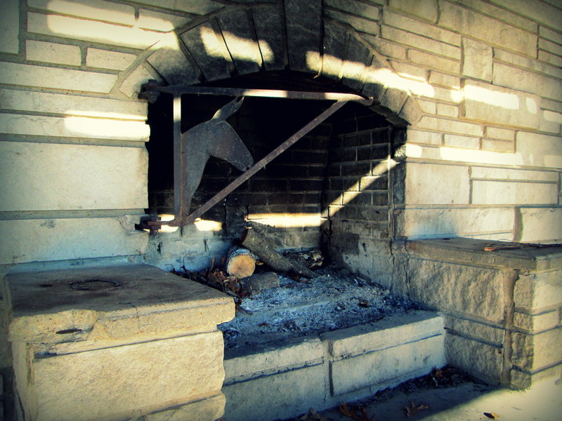 View of the Beulah Shelter at the Beulah Trail trailhead.