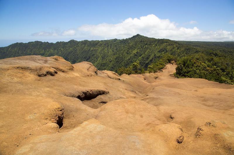 Kaui hiking.