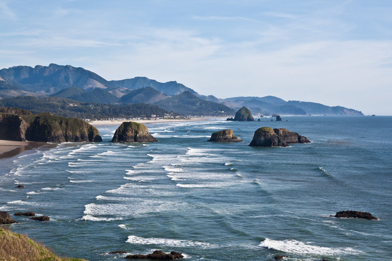 The Oregon Coast Trail highlights the incredible beauty of the coast.