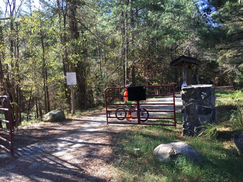 Beginning of Pumpkin Loop Trail at parking area, access point for most Carolina North trails.