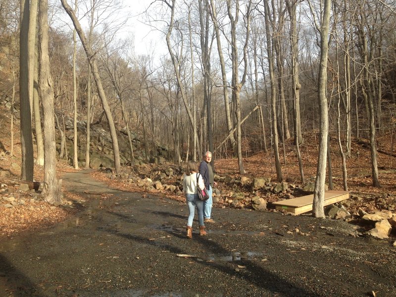 The bridge marks the intersection where you can choose to go around the lake (right, on the White Trail), or up the ridge to Chauncey Peak (left, on the Blue Trail).