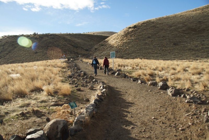 The beginning of the Canyon Trail leads into the bluffs.