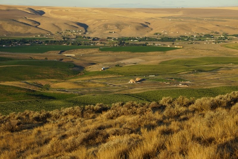 Views abound on the Skyline Trail, especially during sunset.