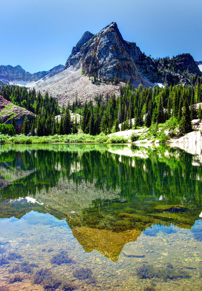 Sundial peak from the shores of Blanche Lake - stunning...