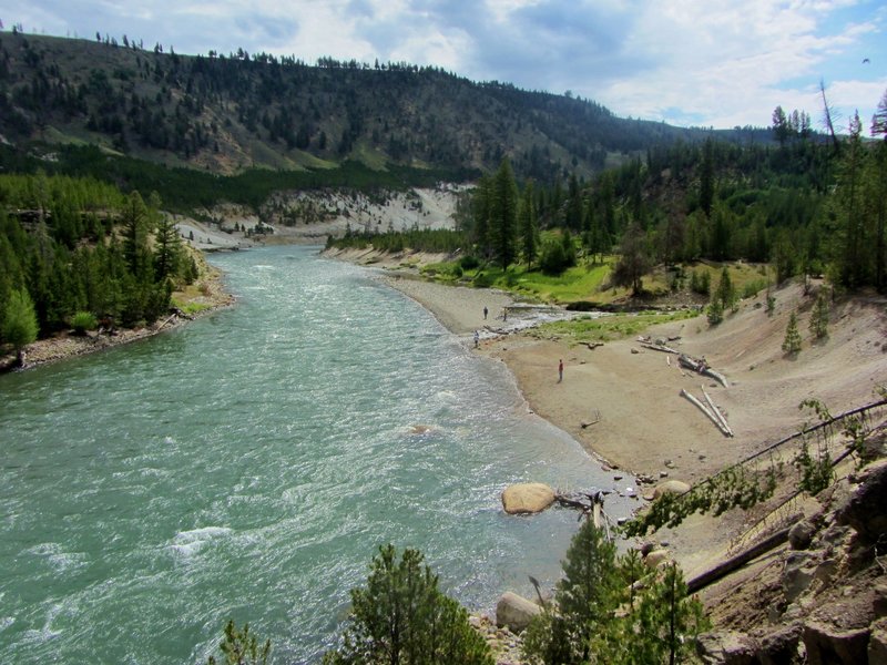 Looking up the Yellowstone River at the Bannock Ford.