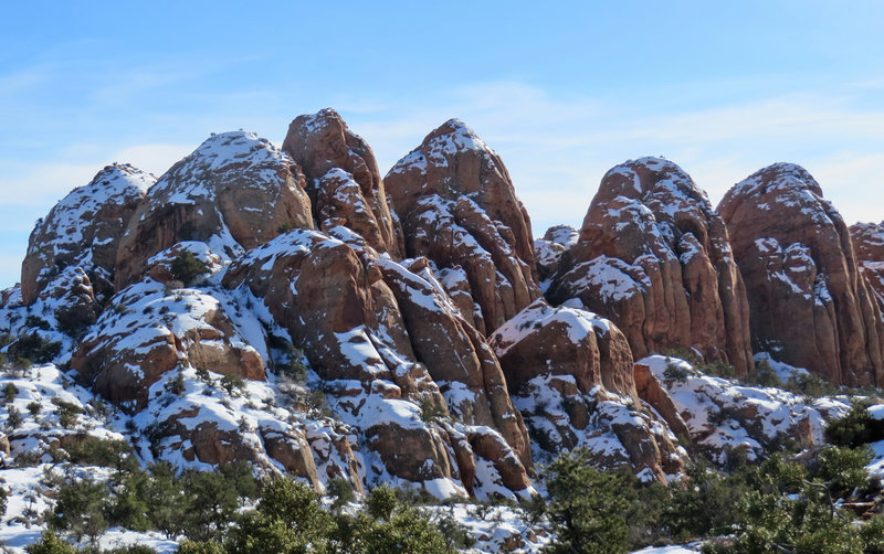 Sandstone fins tempting you to explore a little further.