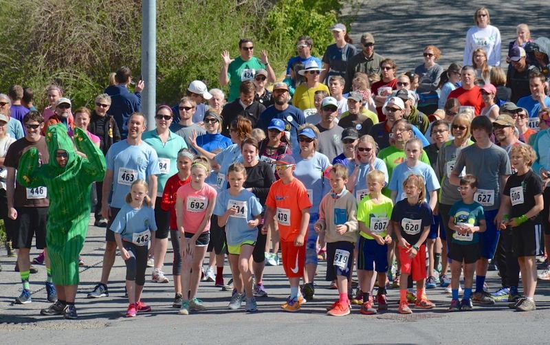 5K start. Beware the cactus!