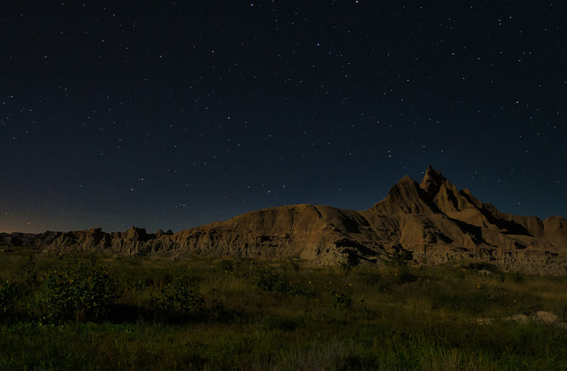 A beautiful night sky in Badlands National Park.