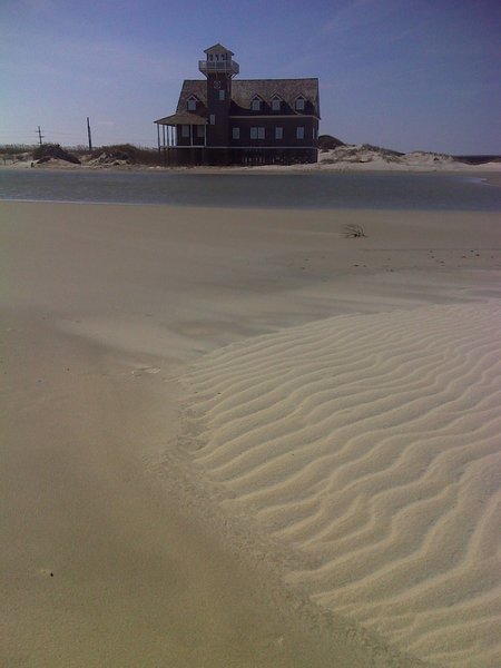 Historic Oregon Inlet Life-Saving Station on MST Segment 18. Photo by PJ Wetzel, www.pjwetzel.com.