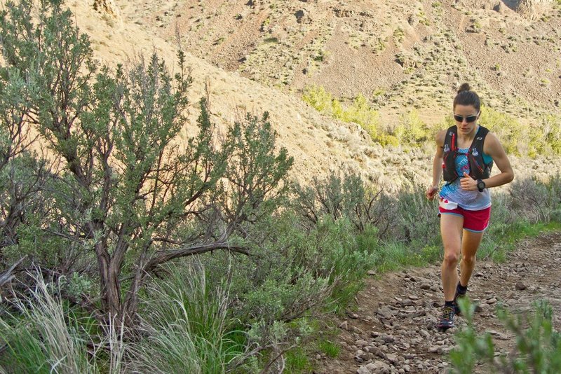 Climbing up the Umtanum Vista Trail during the 2016 Yakima Skyline 25k