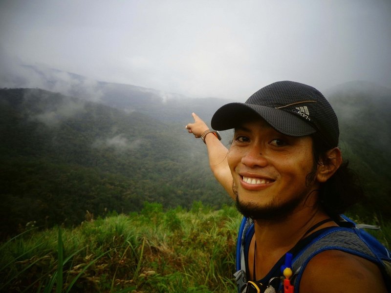 Standing at the Buko-buko sa Anay, pointing how far is the ridge...