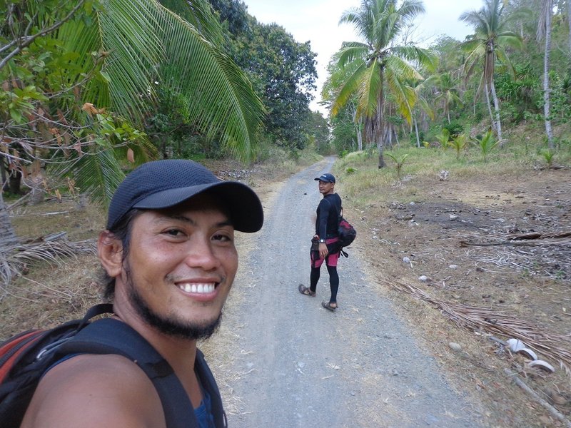 Last dirt road heading to 50km turning point.