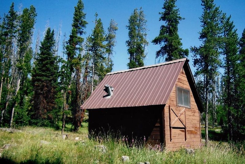 Winter Creek Patrol Cabin