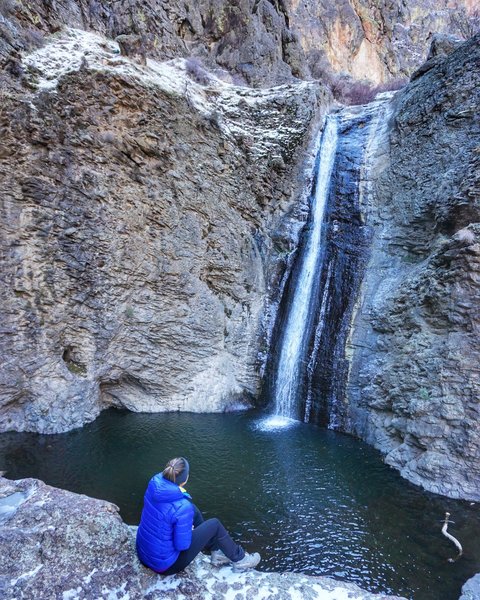 Jump Creek Falls - an easy trail to a surprising little oasis.