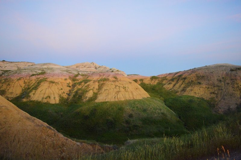 Yellow Mounds
<br>
Badlands, SD