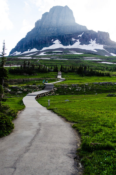 Trail to the mountain.