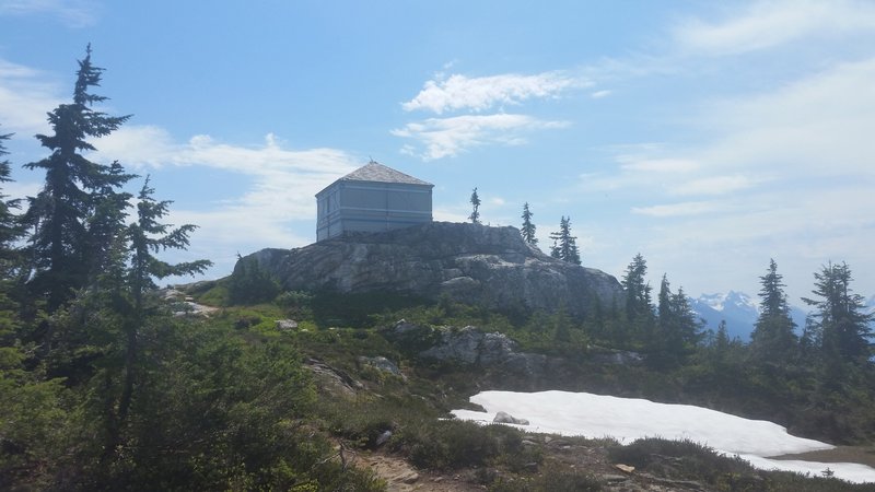 The lookout is no longer open to the public for safety reasons...