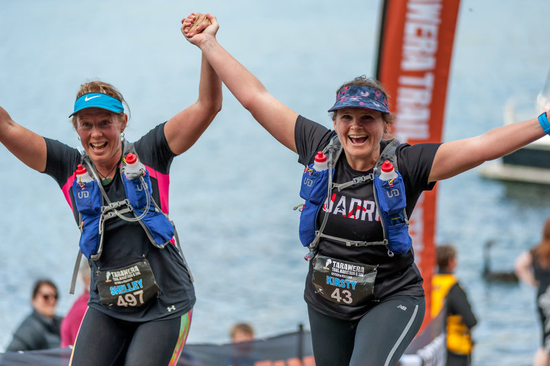 SQUADRUN babes finishing at Hot Water Beach.