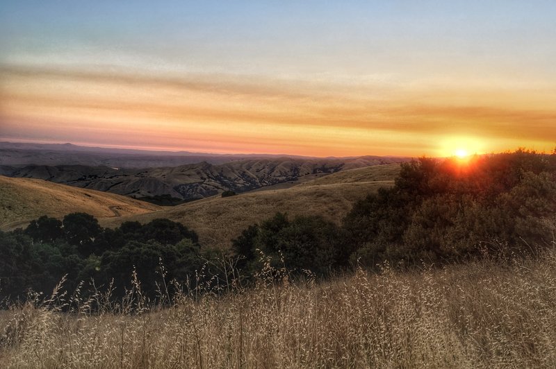 Sunrise view from Eagle Spring backpacker's camp on Mission Peak.