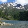 The tip of Codelago has a view north towards the lake / La punta di Codelago ha il panorama verso il punto nord del lago.