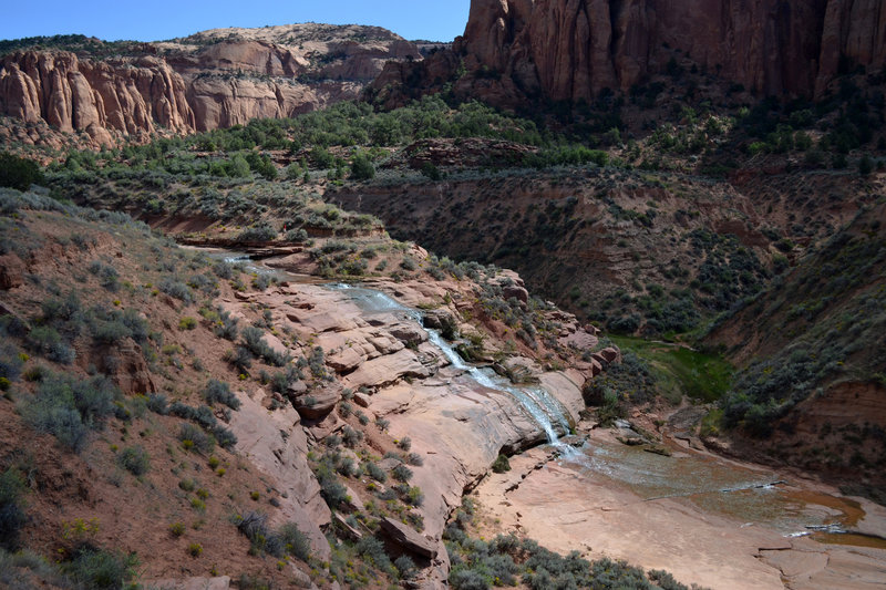 Falls on the way to Keet Seel.