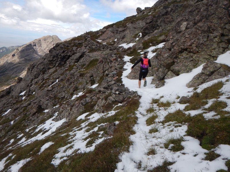 Traversing the slope toward Cottonwood Pass.