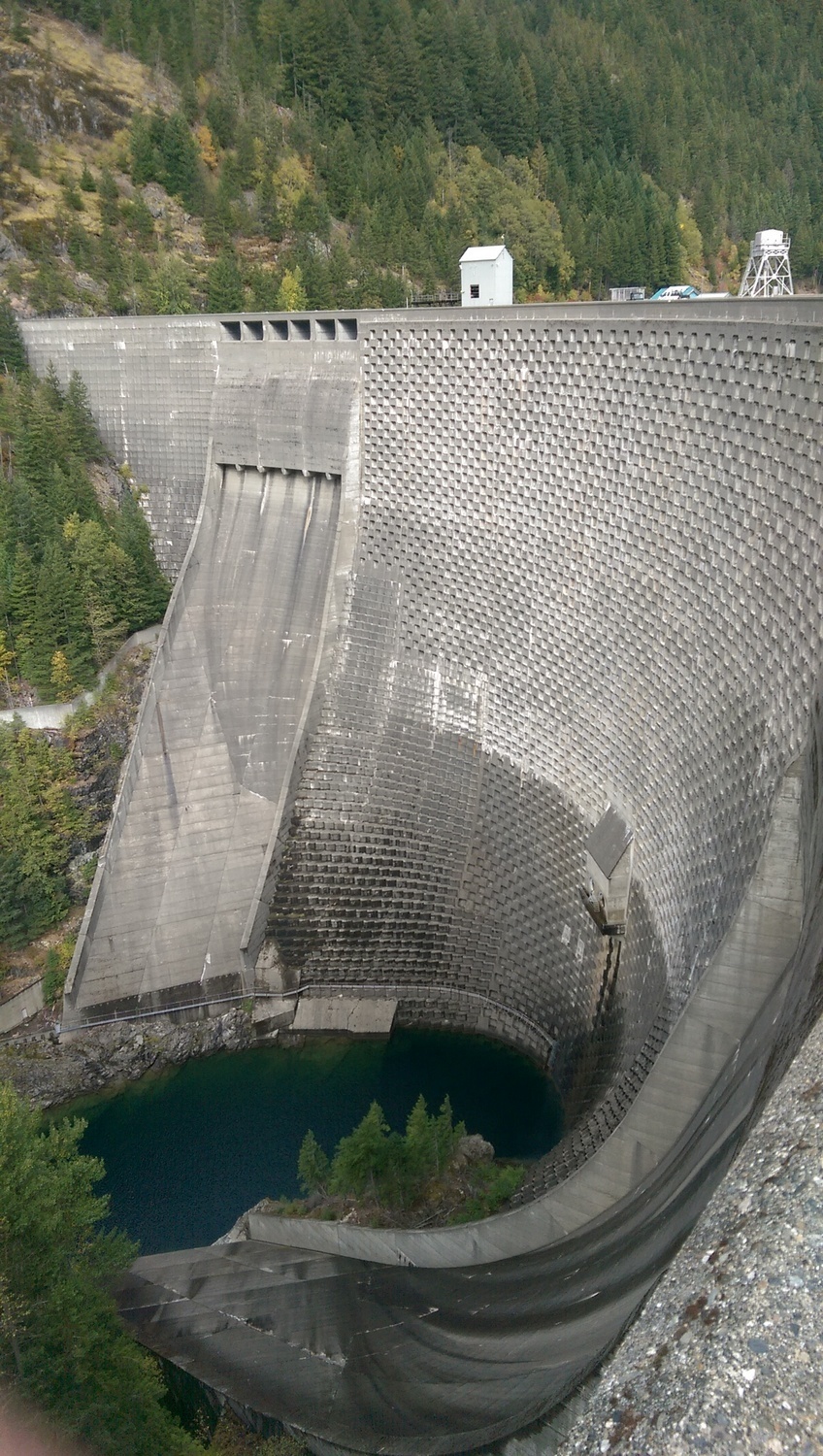 Ross lake dam top trail