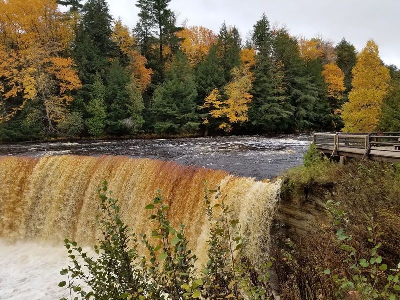 On the platform extension at the Upper Falls.