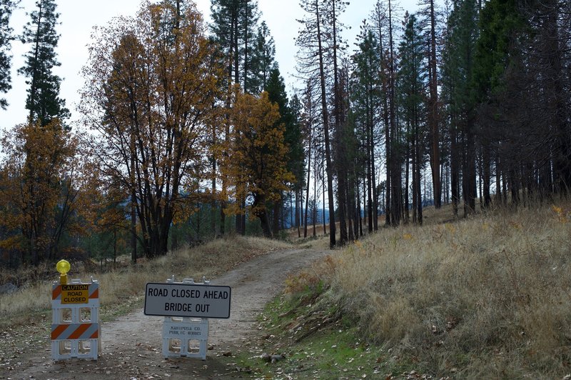 Even though the signs say that the road is closed, it is open for pedestrians to make their way to the falls. When parking, be respectful of the residents who live in the area.