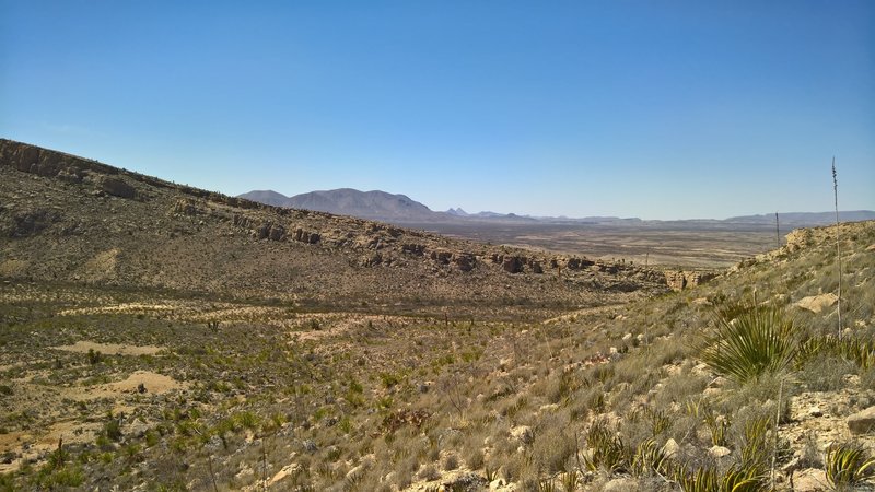 Cresting ridge on east side heading back toward Devil's Den.