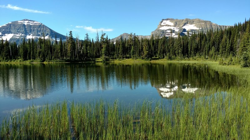 Gorgeous views of Summit Lake, Chapman Peak (left), and Mount Custer (right) make the Carthew - Alderson Traverse a must-do.